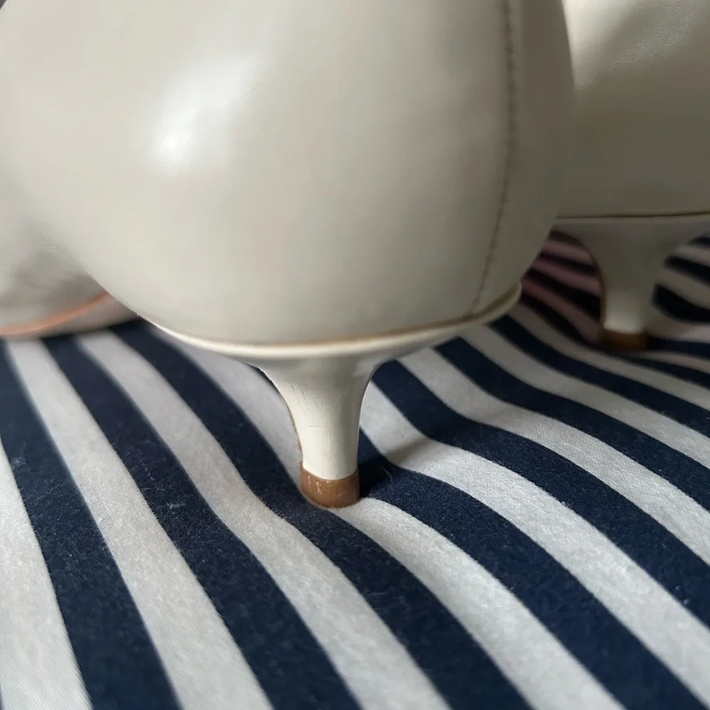 TORY BURCH ELIZABETH 40MM PUMP HEEL - Picture 3 of 9